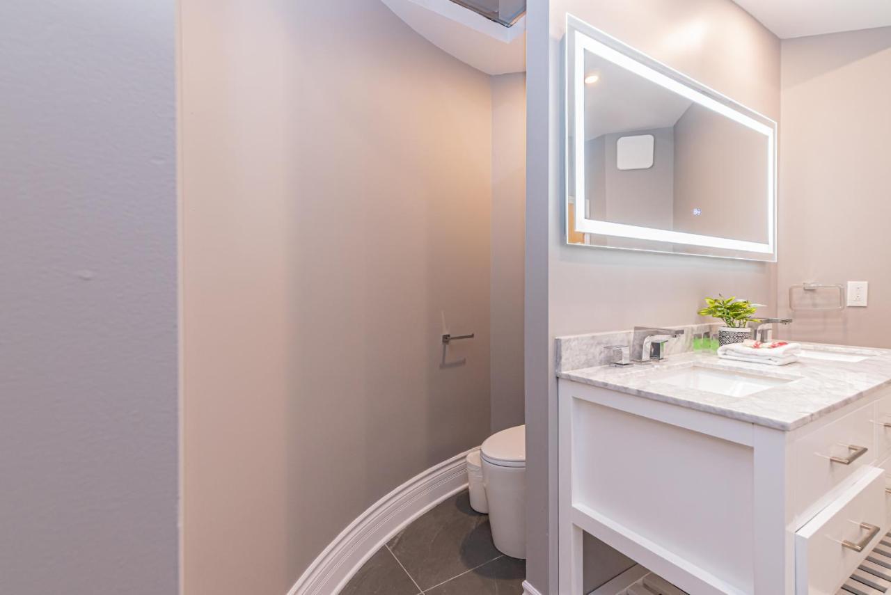 Family Friendly 3-Bedroom Beauty In Le Plateau By Denstays Montréal Extérieur photo