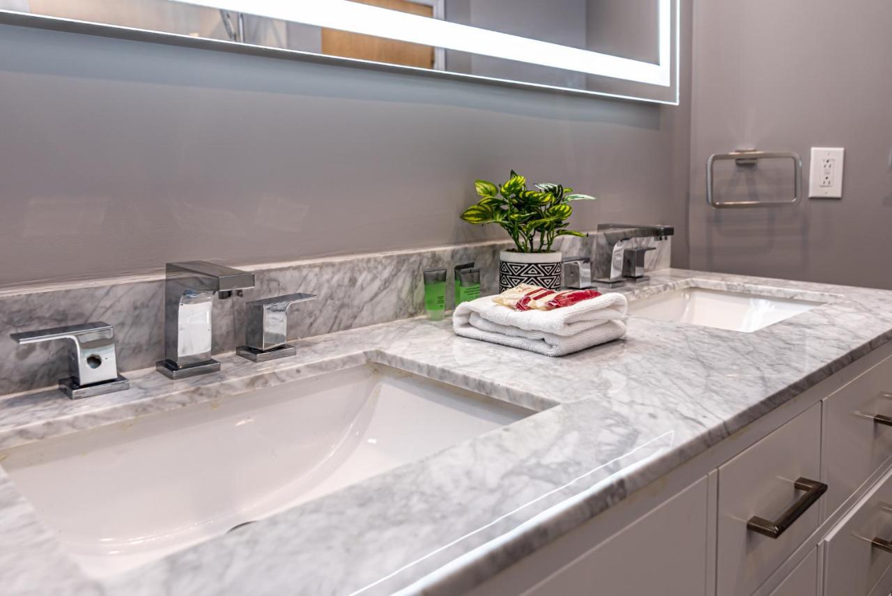 Family Friendly 3-Bedroom Beauty In Le Plateau By Denstays Montréal Extérieur photo